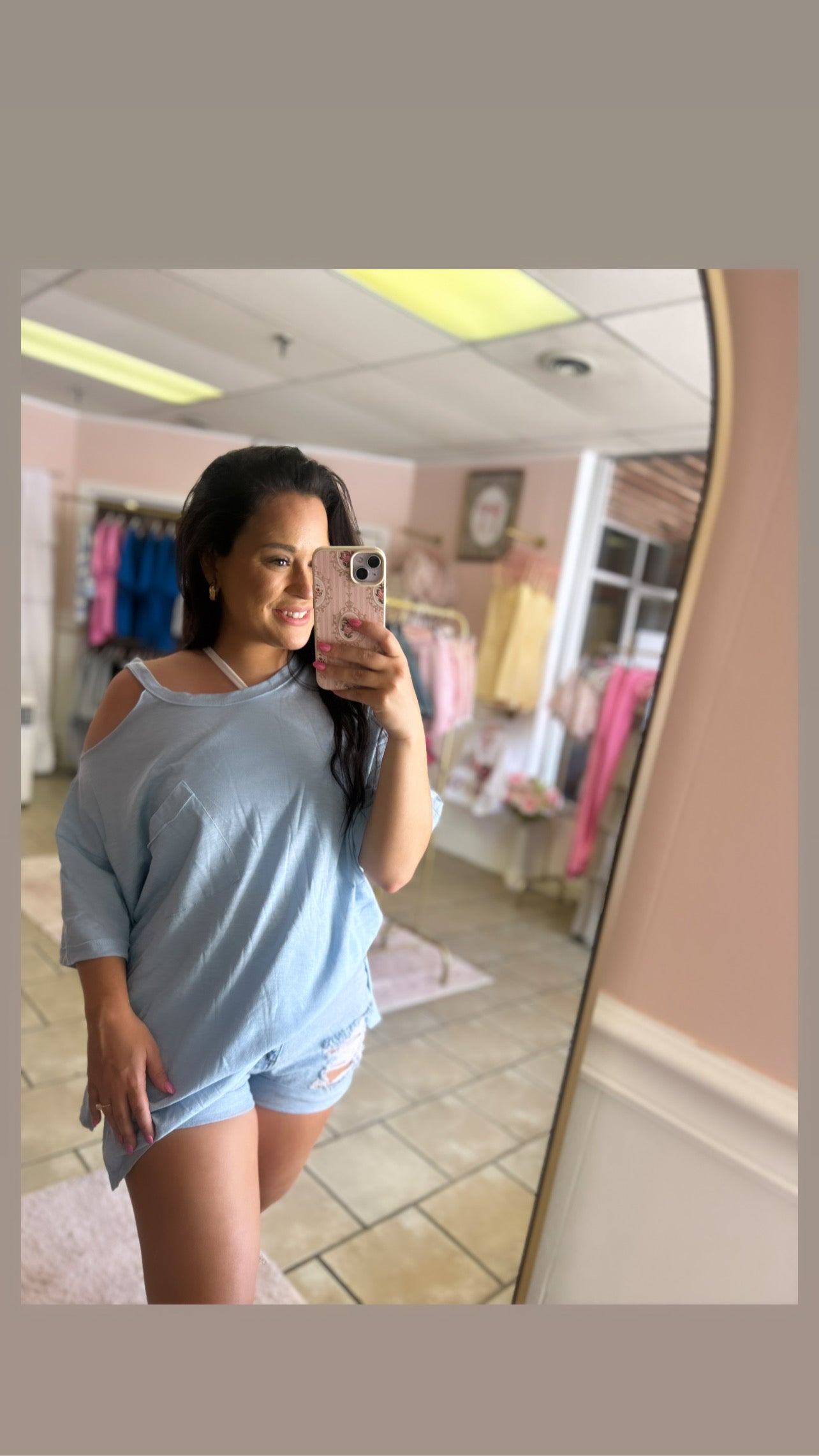 Cold Shoulder Top (Curvy)